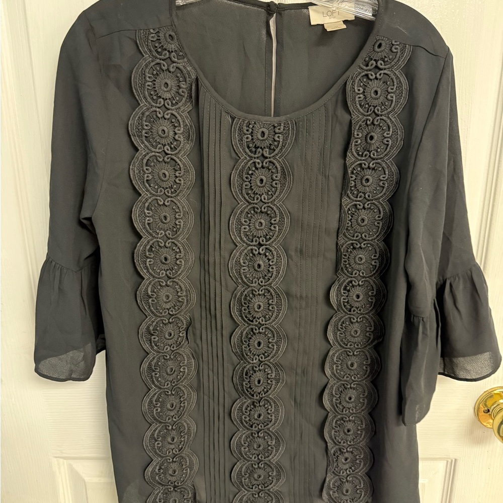 LOFT Charcoal Lace Accent Blouse sz M